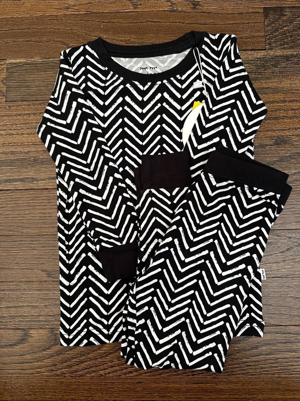 Little Sleepies Black & White Chevron Long Sleeve Tee